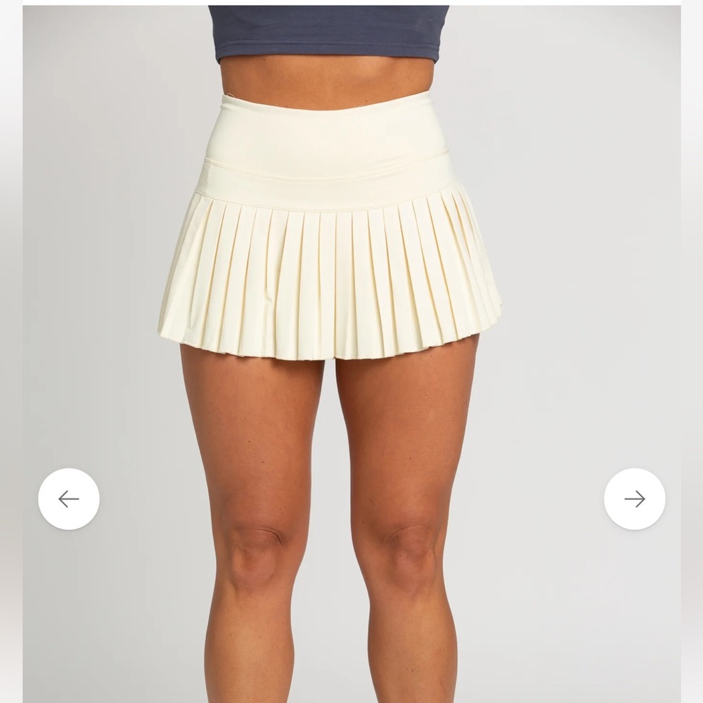 Gold Hinge Pale Yellow Pleated Tennis Skirt